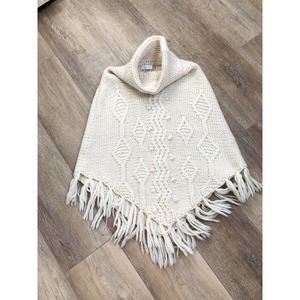 AQUA Poncho Ivory Cable Sweater Cape CHUNKY Knit Fringe Cape S-M